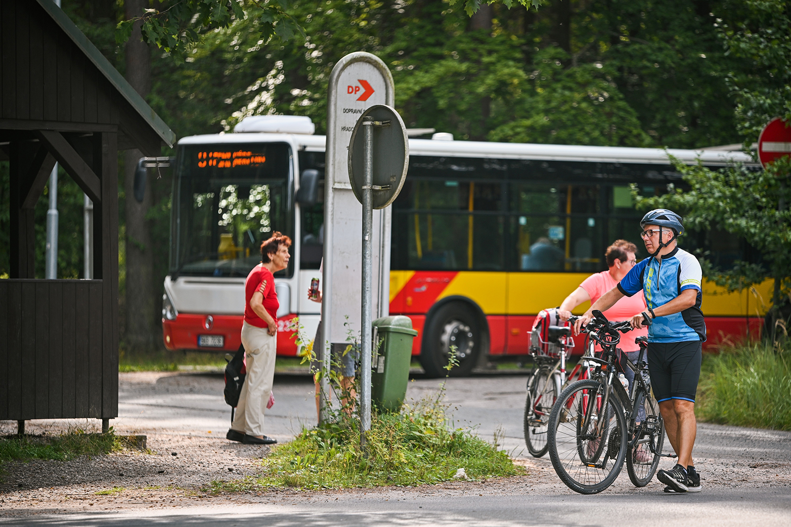 Zastávka Lesní hřbitov u Městských lesů v Hradci Králové
