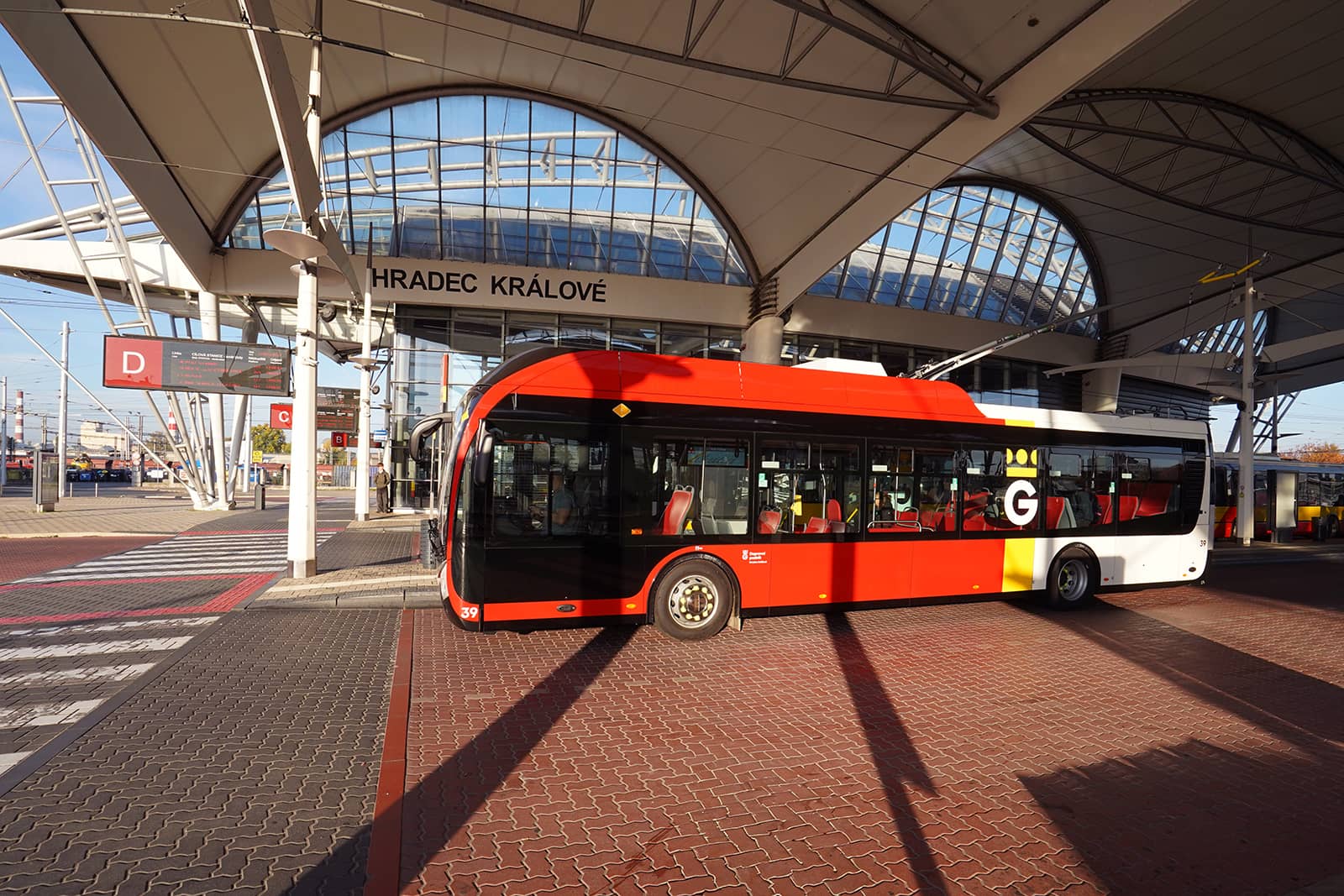 Trolejbus Škoda 32Tr
