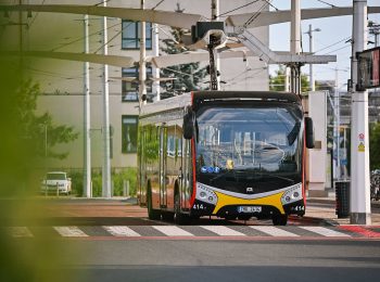 Elektrobus v rychlonabíječce